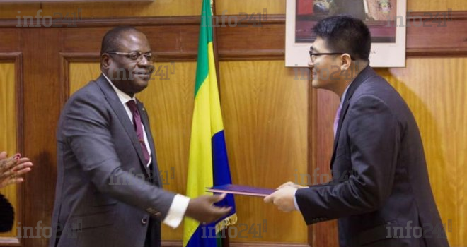 La réhabilitation d’établissements scolaires de Libreville confiée à un opérateur chinois