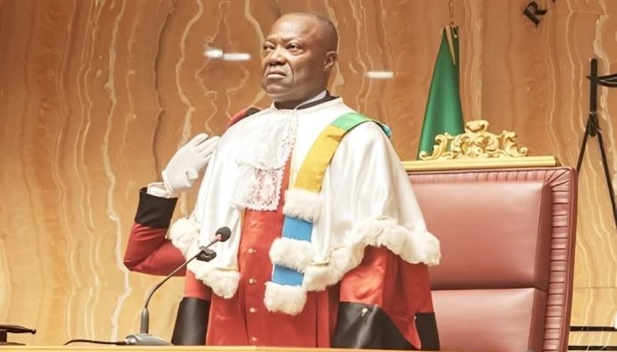 Gabon&nbsp;: Sans grande surprise, Dieudonné Aba’a Owono reste à la tête de la Cour constitutionnelle