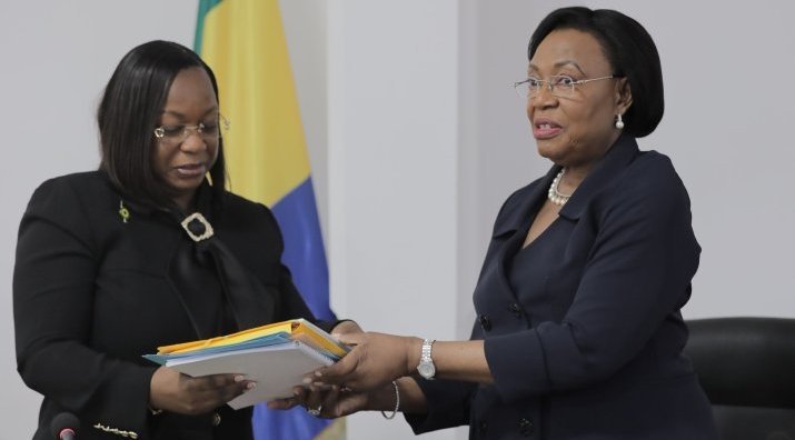 Sénat&nbsp;: Paulette Missambo passe le relais à la nouvelle présidente de l’institution parlementaire