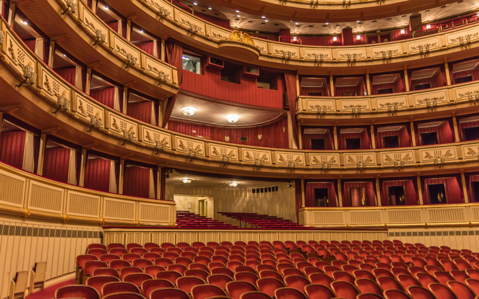 Plácido Domingo parcourt les scènes et prépare son retour avec Operalia