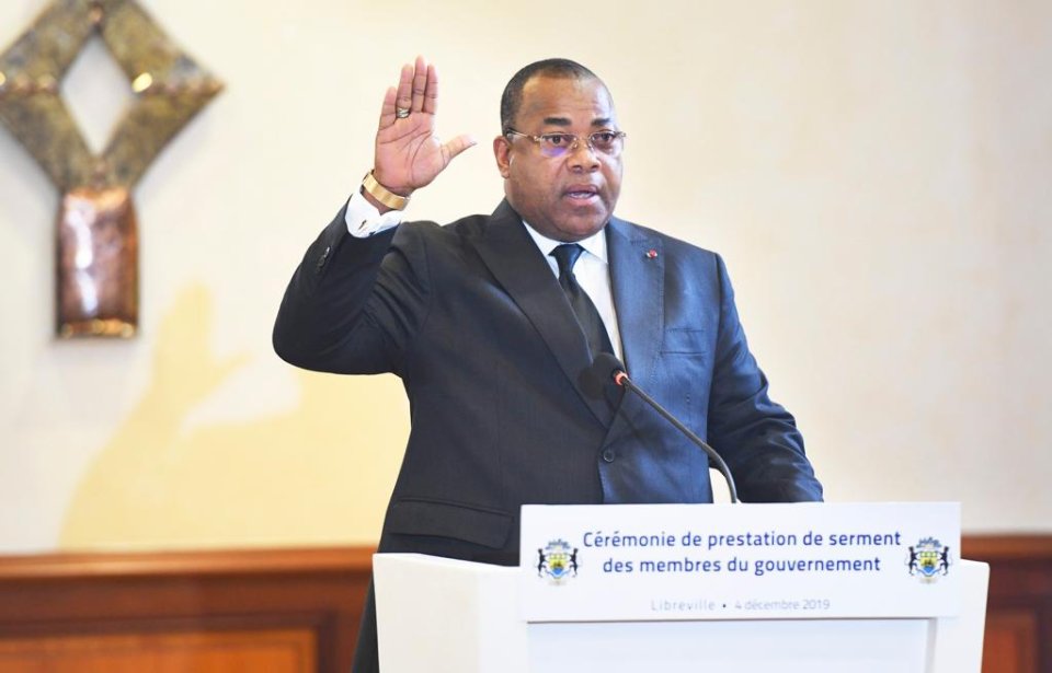 Ali Bongo fait prêter serment à tout son gouvernement, Premier ministre compris&nbsp;!