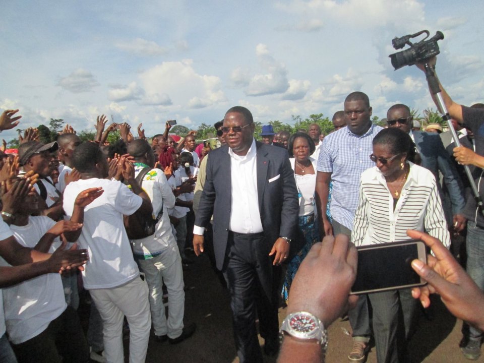 Issoze Ngondet prêche le dialogue d’Ali Bongo sur ses terres à Makokou